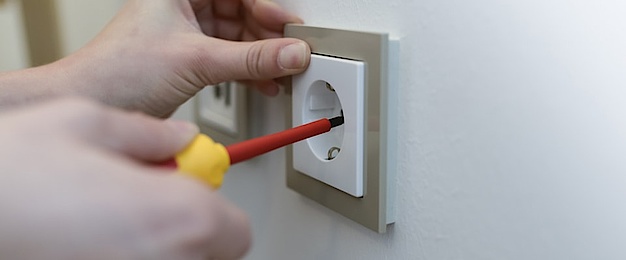 Elektro­installation bei Elektrotechnik Minch in Riedenburg
